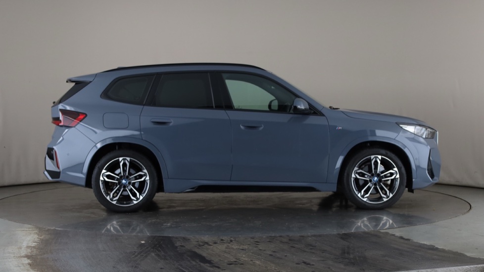 BMW iX1 Image 6