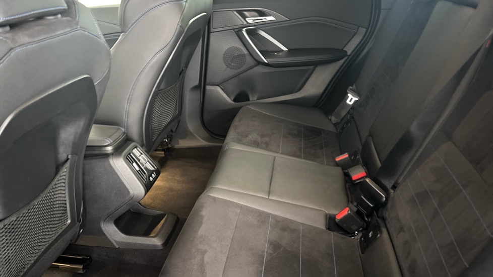 BMW iX1 Image 14