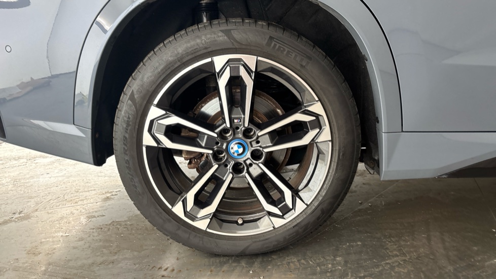 BMW iX1 Image 19