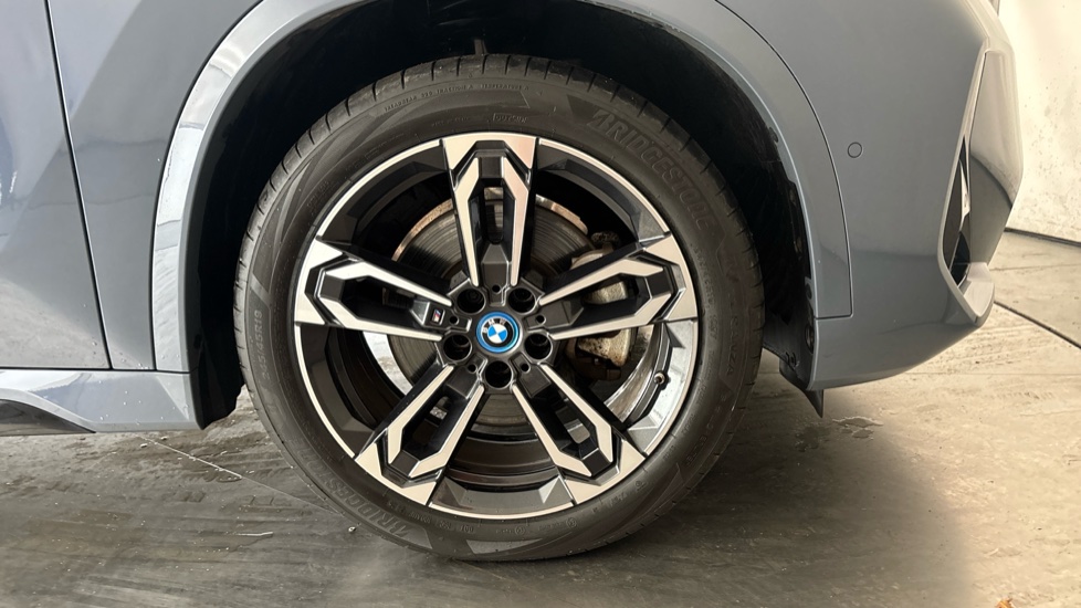 BMW iX1 Image 20