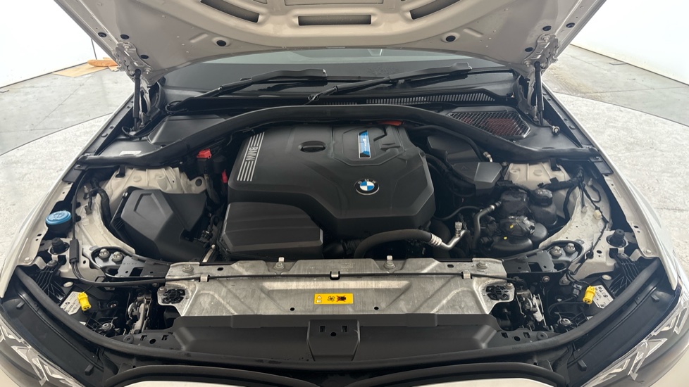 BMW 3 SERIES Image 16