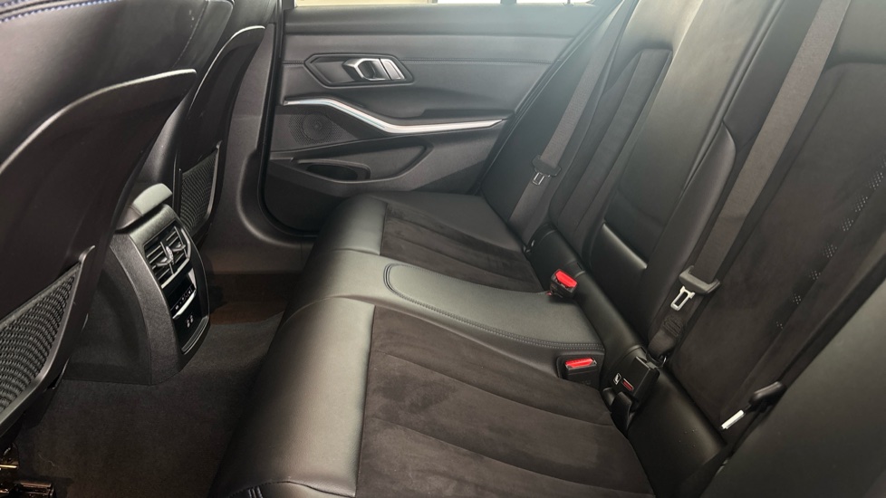 BMW 3 SERIES Image 14