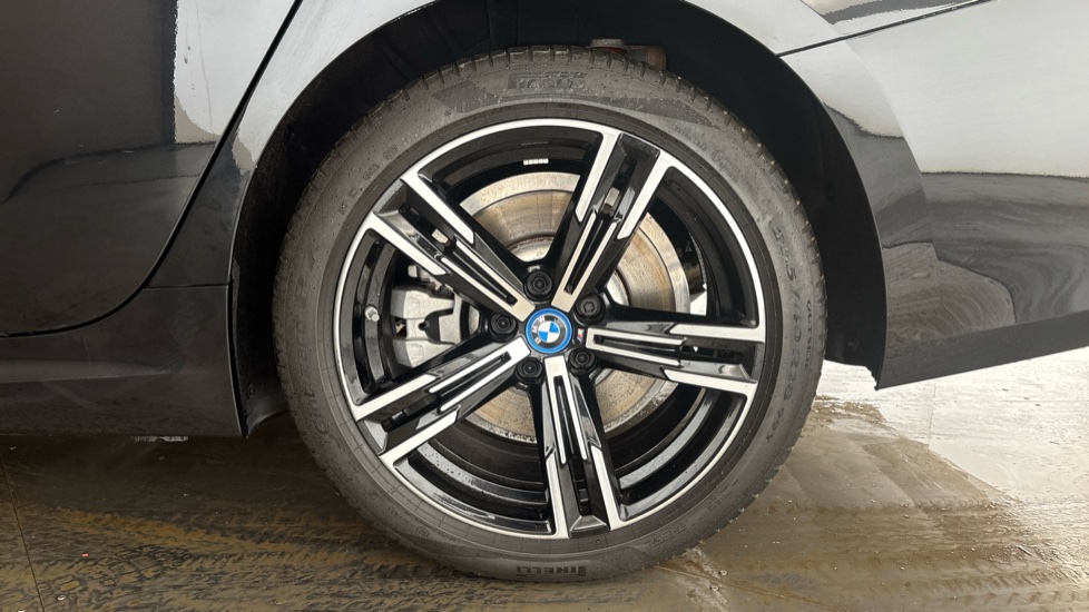 BMW 3 SERIES Image 18