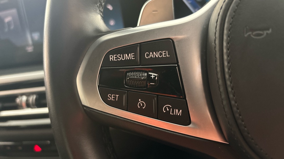 BMW 3 SERIES Cruise control