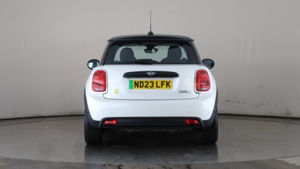 MINI HATCHBACK Image 4