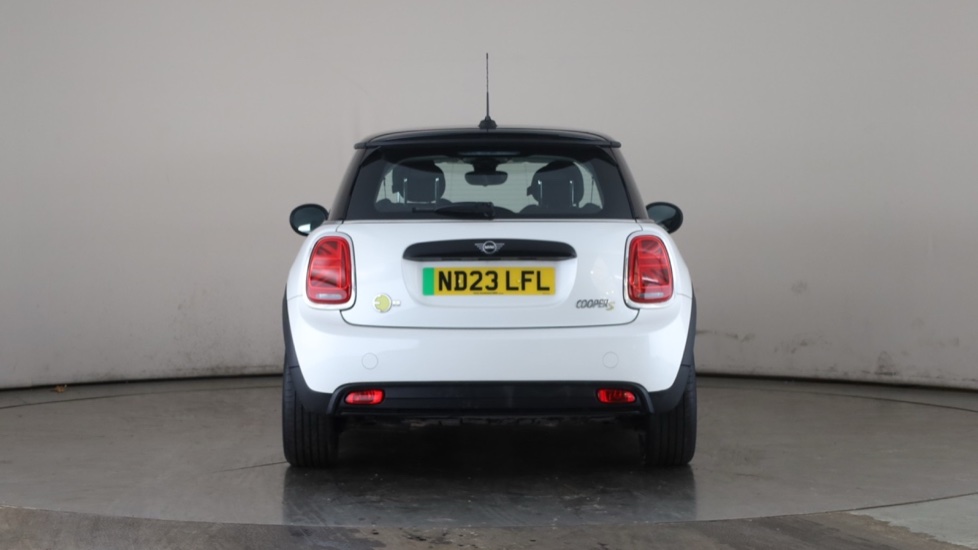 MINI HATCHBACK Image 4