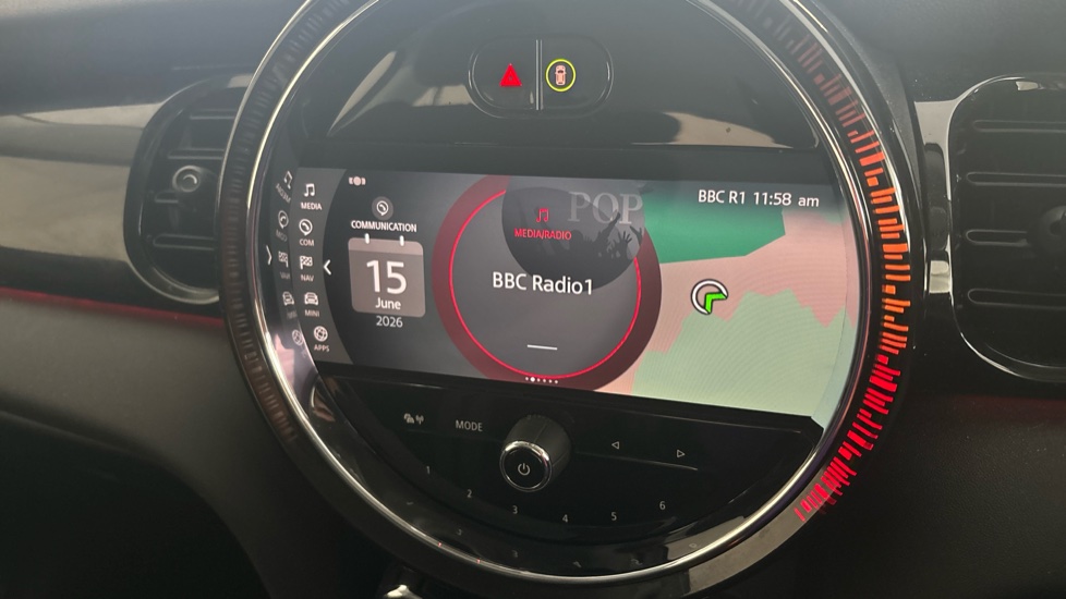 MINI HATCHBACK Image 12