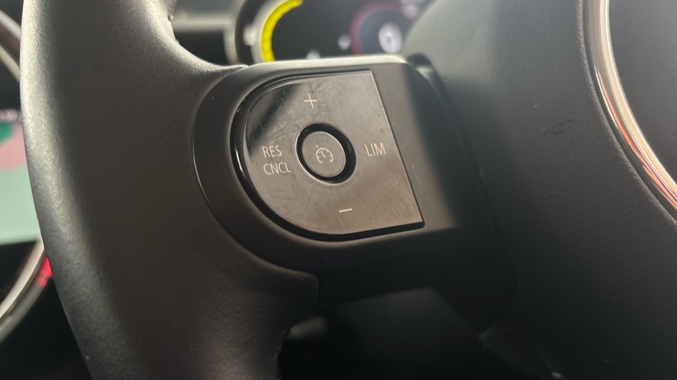 MINI HATCHBACK cruise control