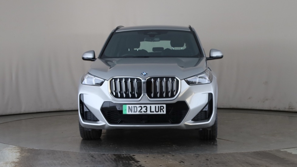 BMW iX1 Image 8