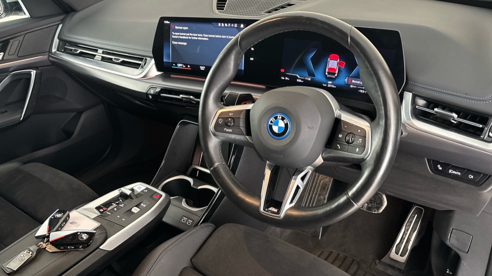 BMW iX1 Image 9