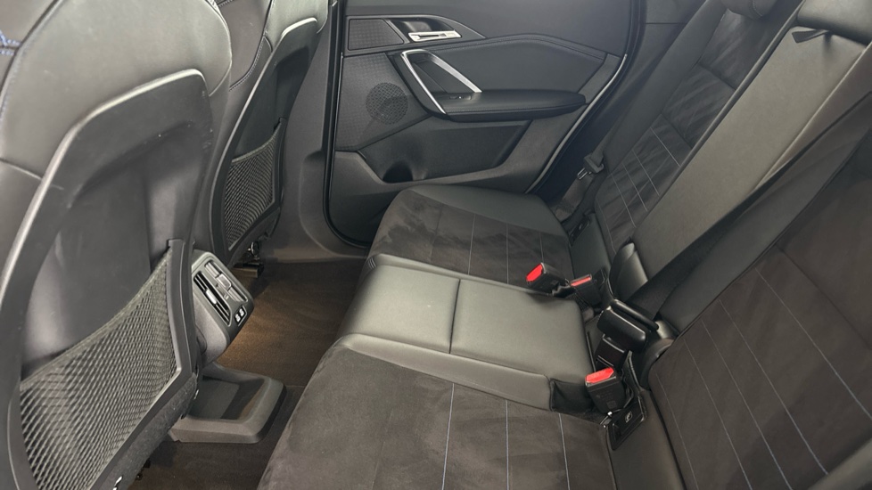 BMW iX1 Image 14