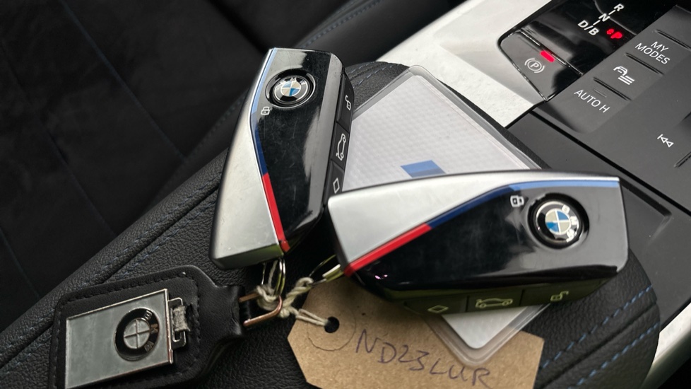 BMW iX1 2 keys