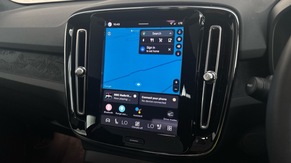 VOLVO C40 Image 12