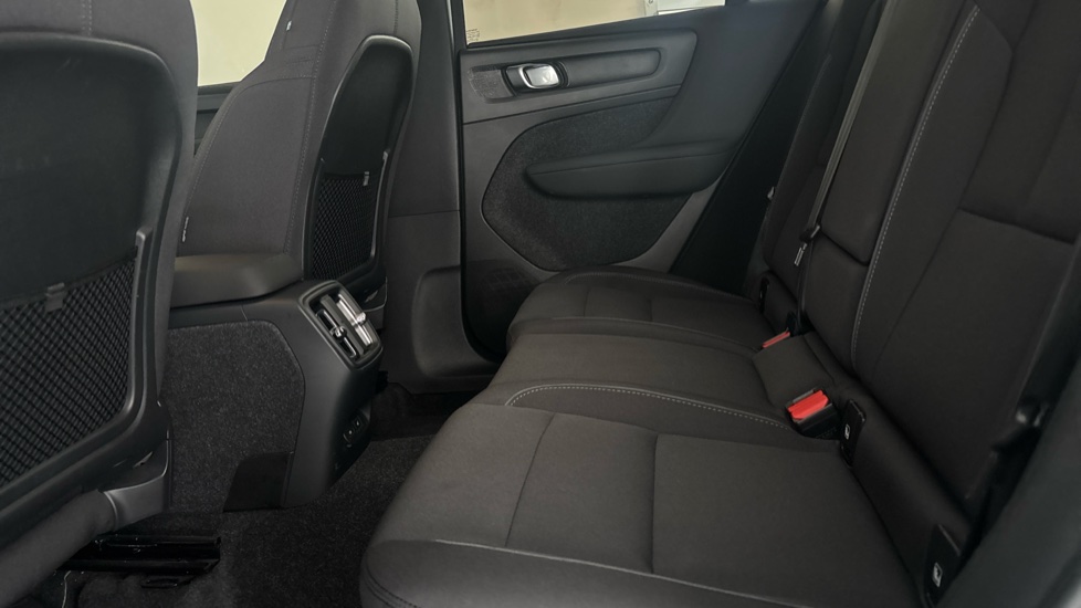 VOLVO C40 Image 14