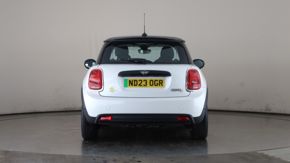 MINI HATCHBACK Image 4