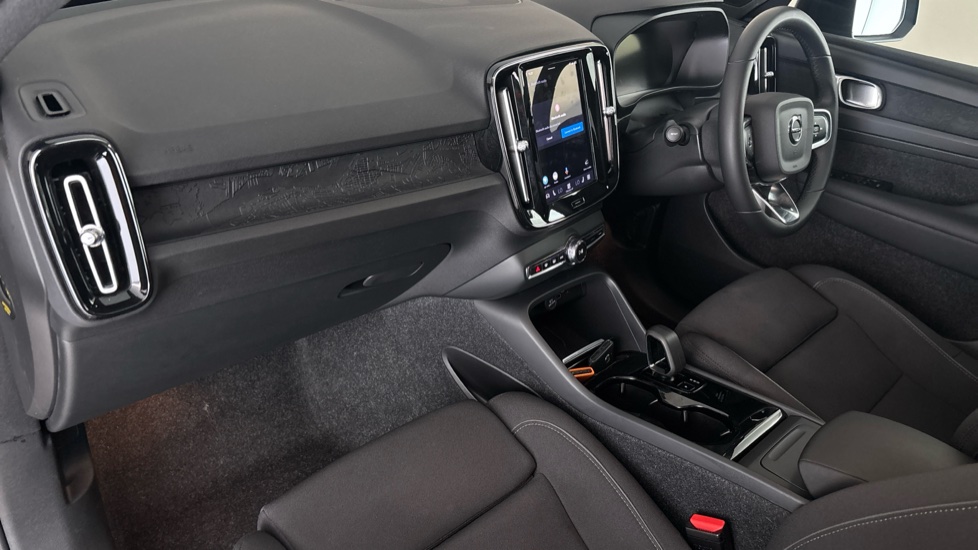 VOLVO C40 Image 10