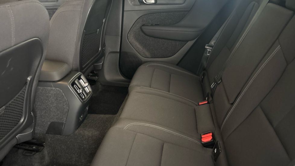 VOLVO C40 Image 14