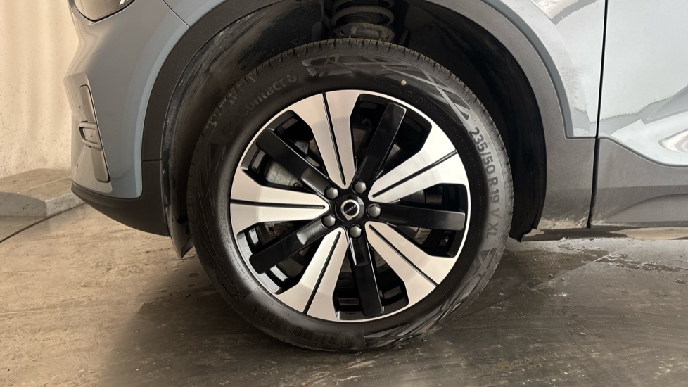VOLVO C40 Image 17