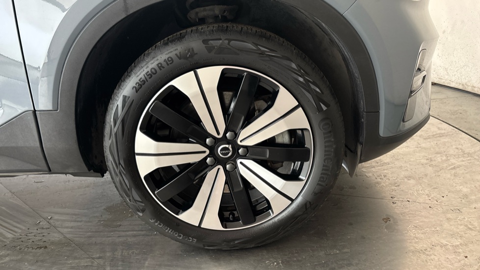 VOLVO C40 Image 20