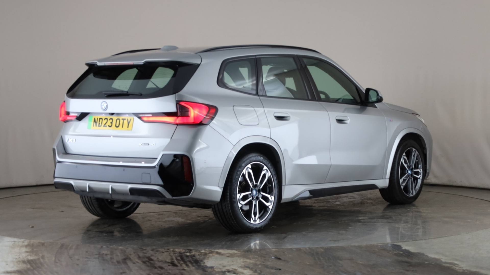 4020748 230kW xDrive30 M Sport 65kWh 5dr Auto [22kWCh]