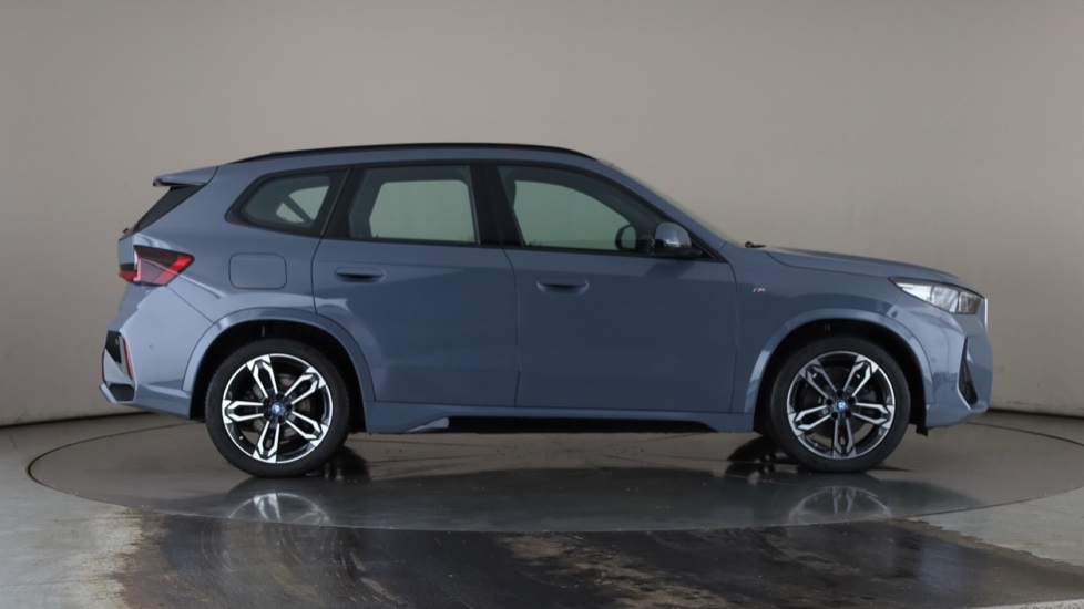 BMW iX1 Image 6