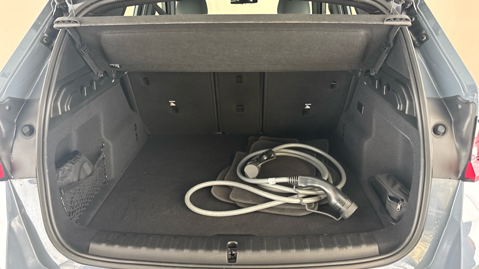 BMW iX1 Image 15