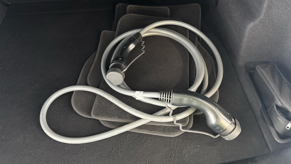 BMW iX1 Image 22
