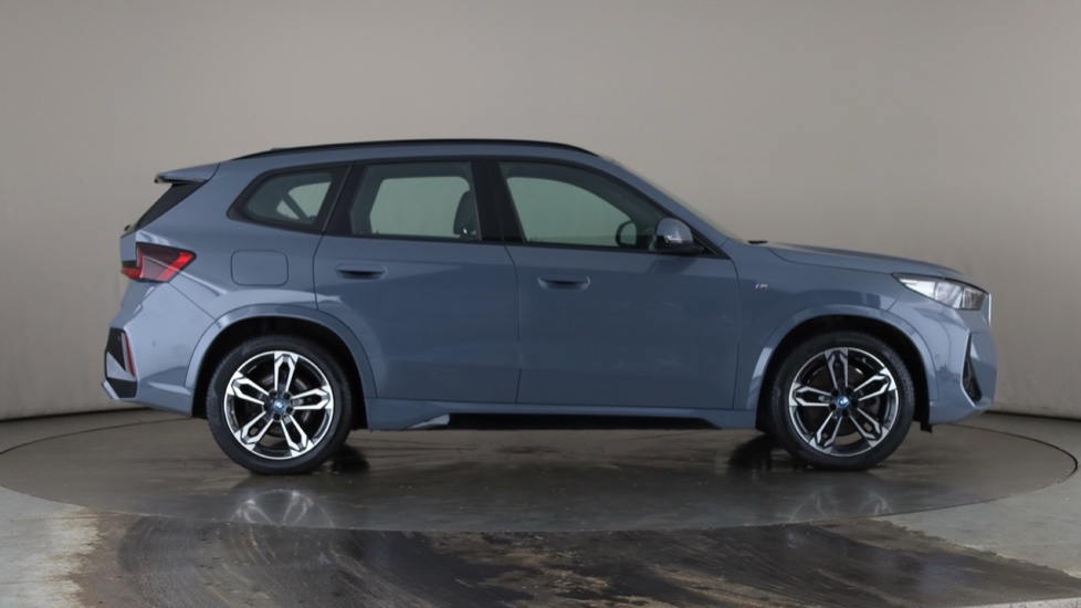 BMW iX1 Image 6