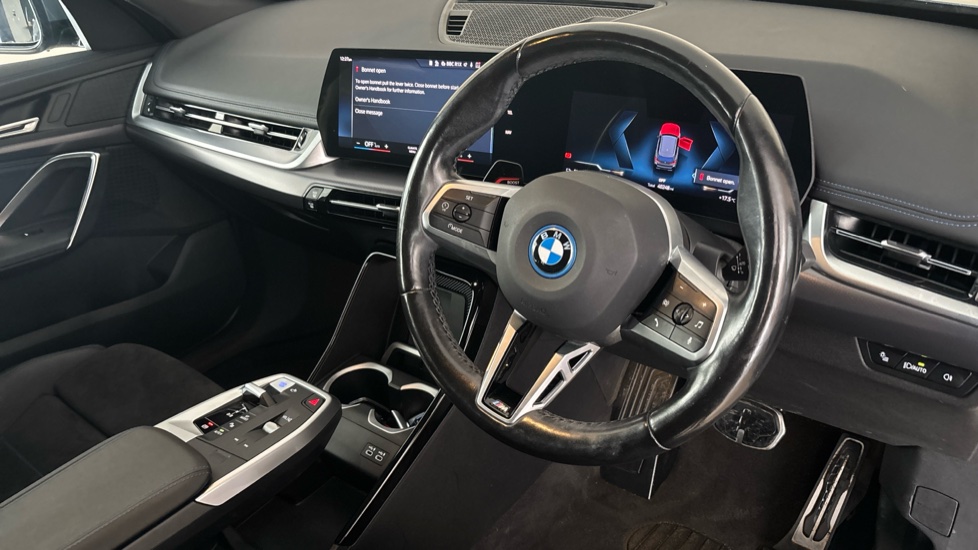BMW iX1 Image 9