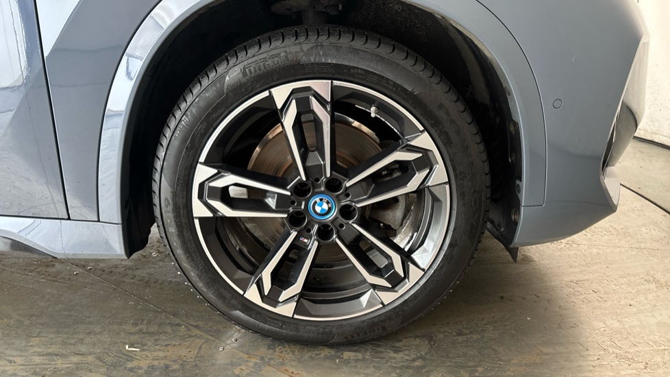 BMW iX1 Image 20