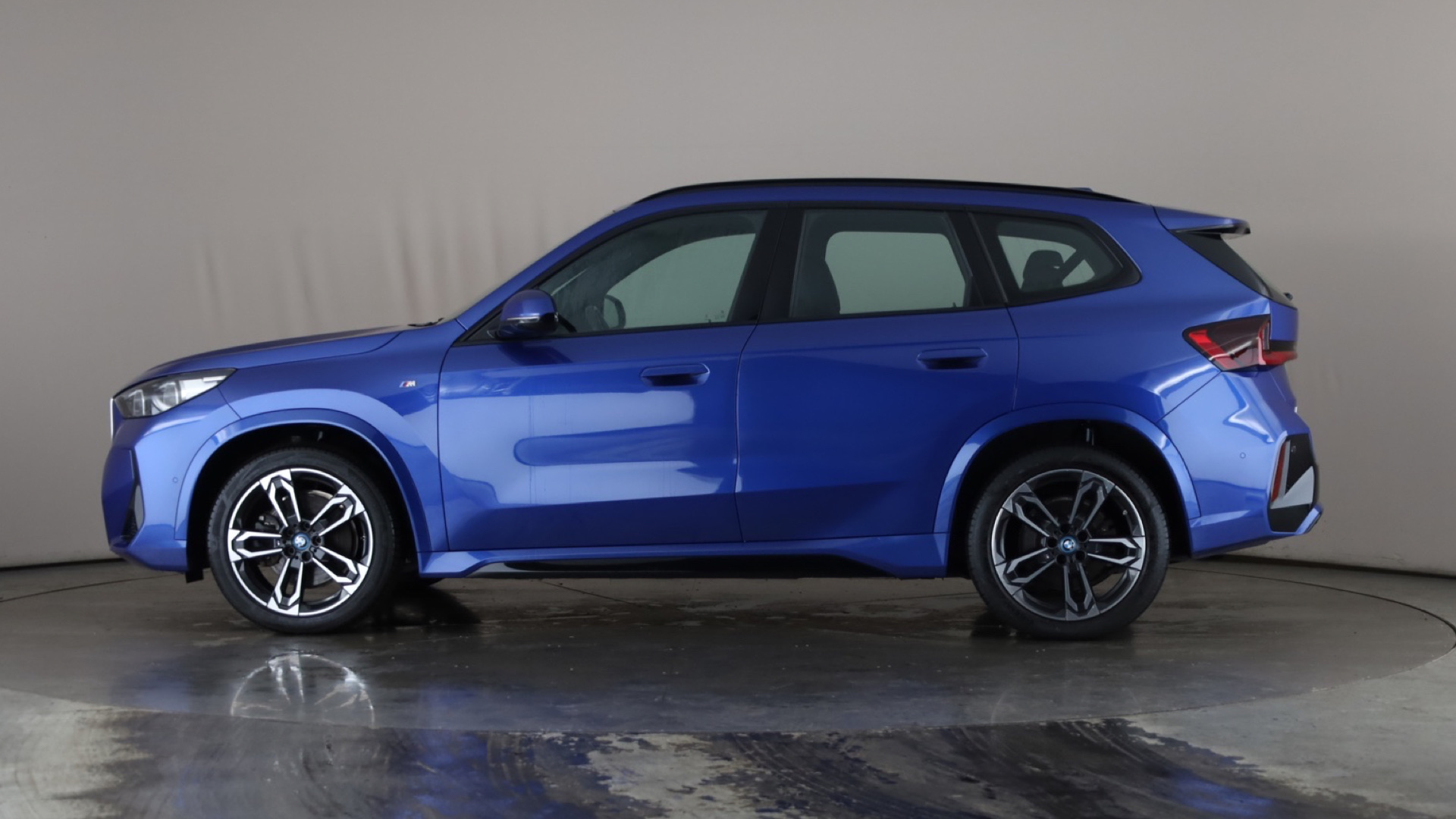 4027496 230kW xDrive30 M Sport 65kWh 5dr Auto [22kWCh]