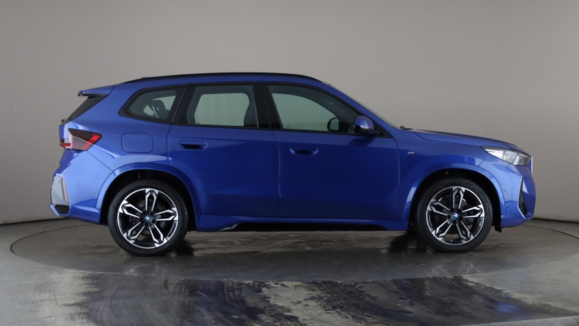 4027496 230kW xDrive30 M Sport 65kWh 5dr Auto [22kWCh]