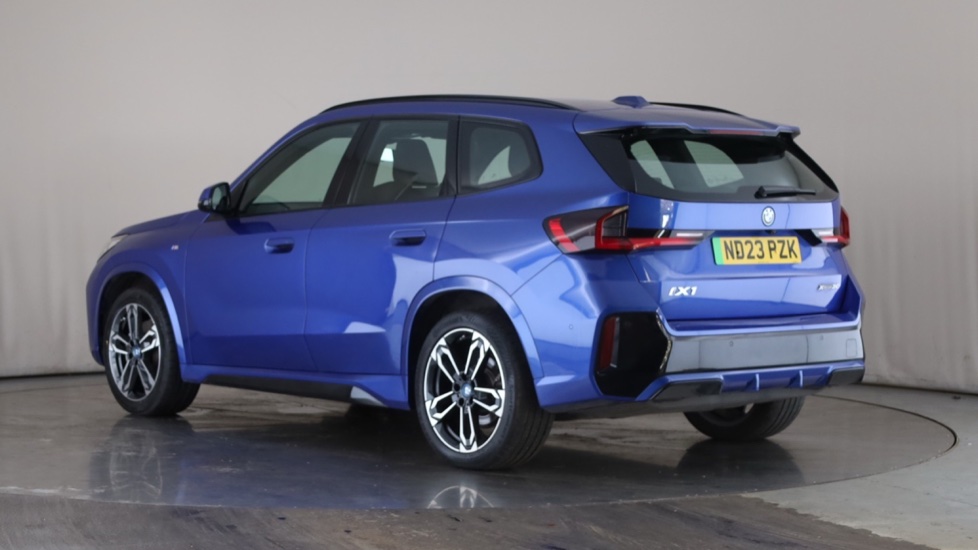BMW iX1 Image 3