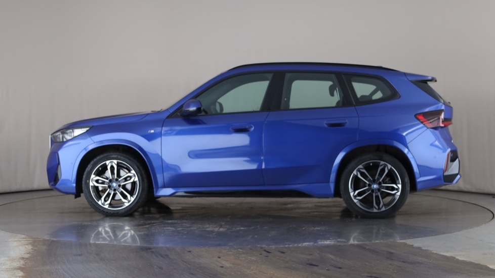 BMW iX1 Image 2