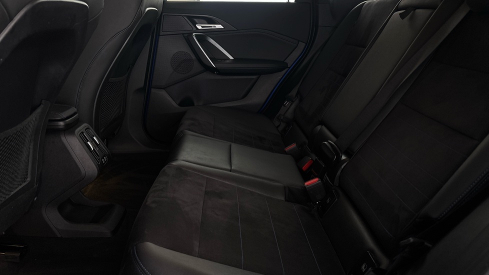 BMW iX1 Image 14