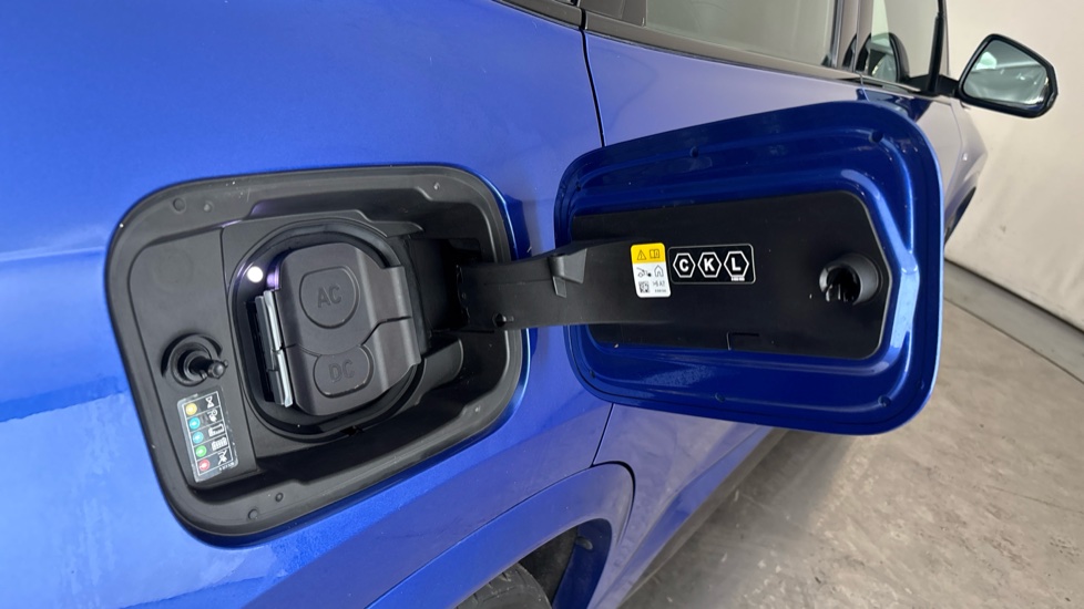 BMW iX1 Image 21