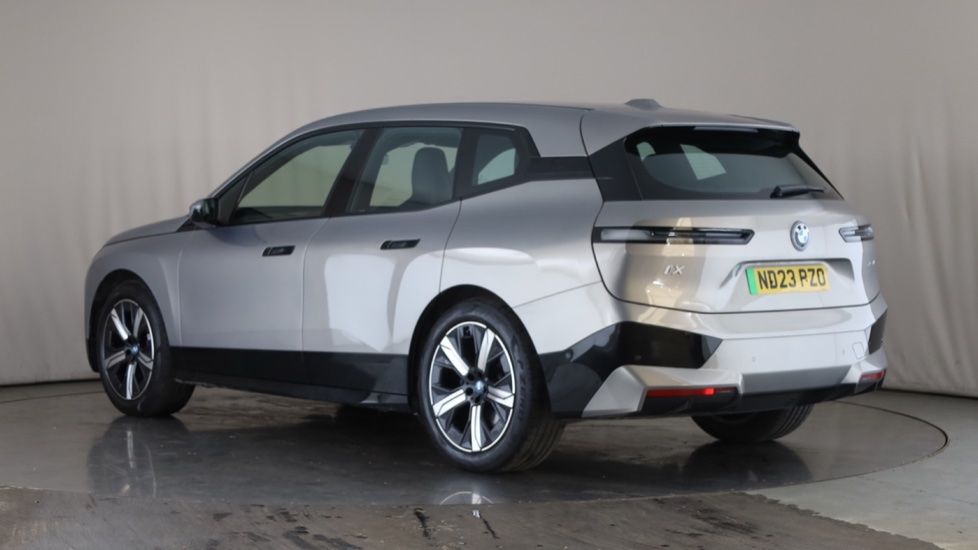 BMW iX Image 3