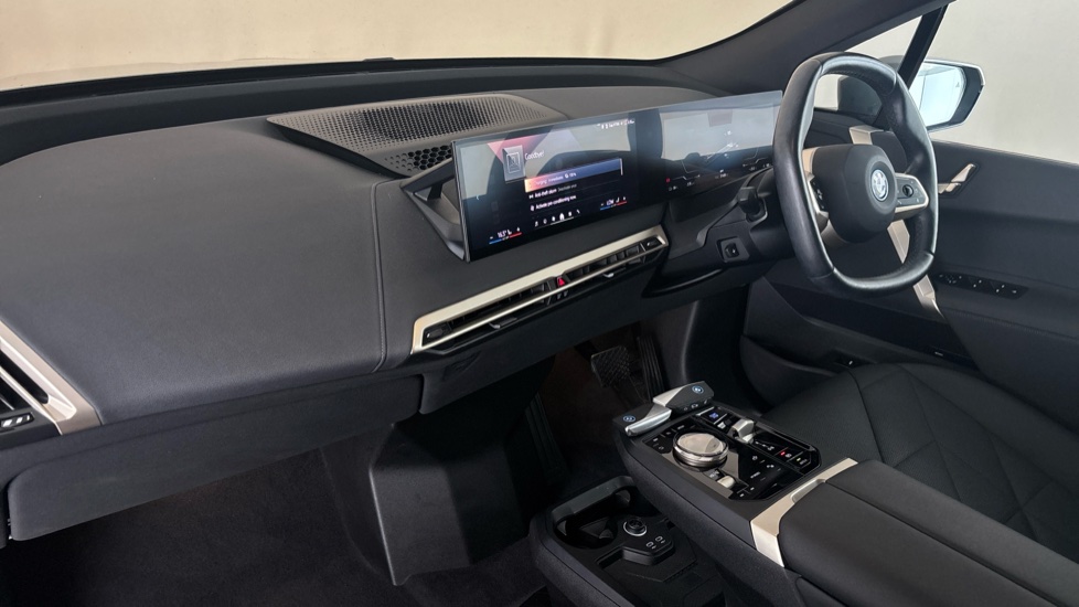 BMW iX Image 10