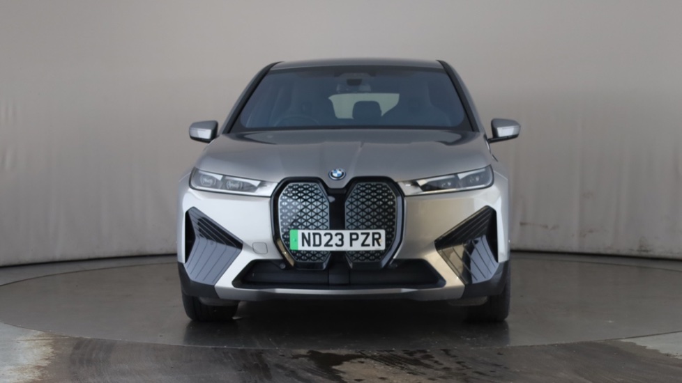 BMW iX Image 8