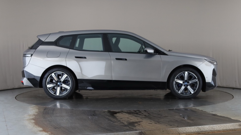 BMW iX Image 6