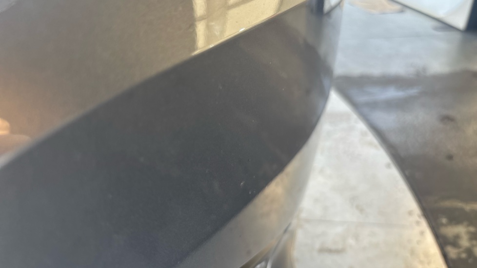 BMW iX chips