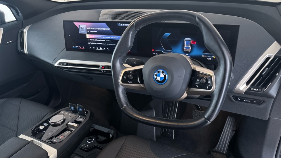 BMW iX Image 9