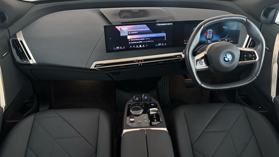 BMW iX Image 11