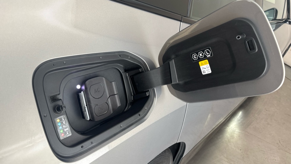 BMW iX Image 21