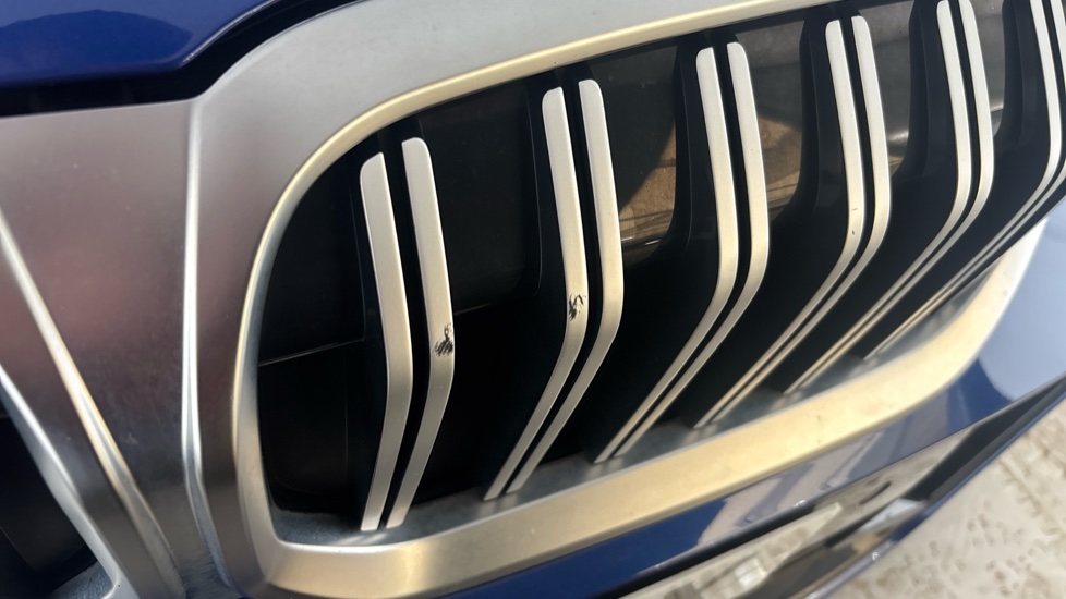 BMW 3 SERIES scuff