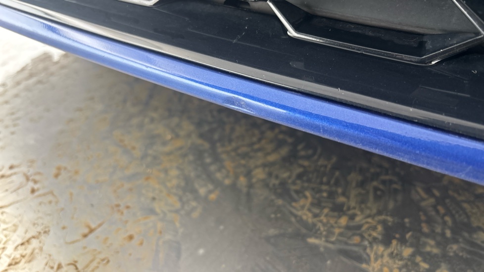 BMW 3 SERIES dent