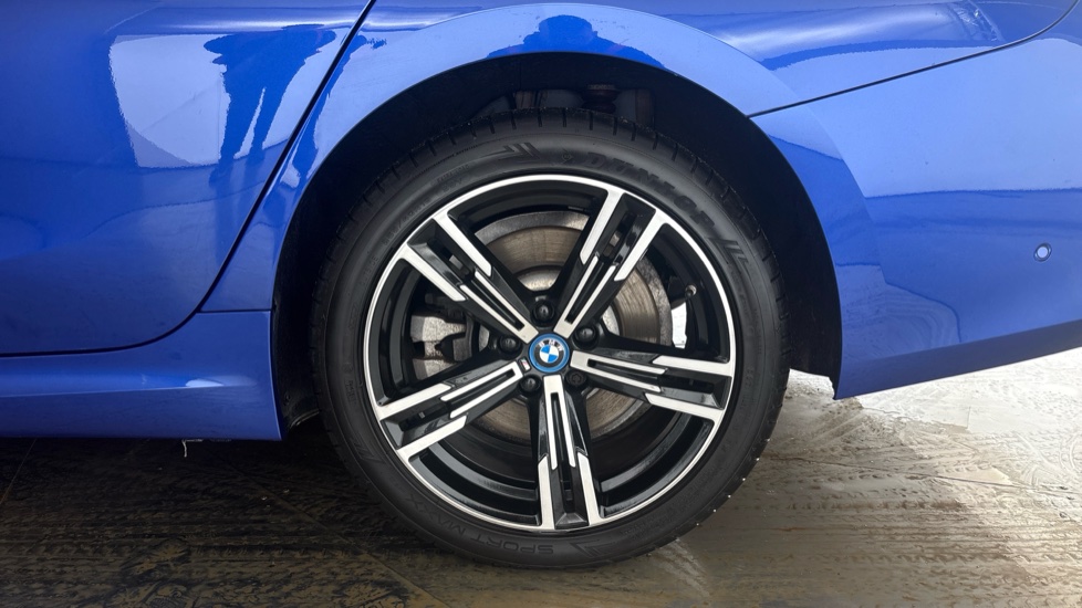BMW 3 SERIES Image 18