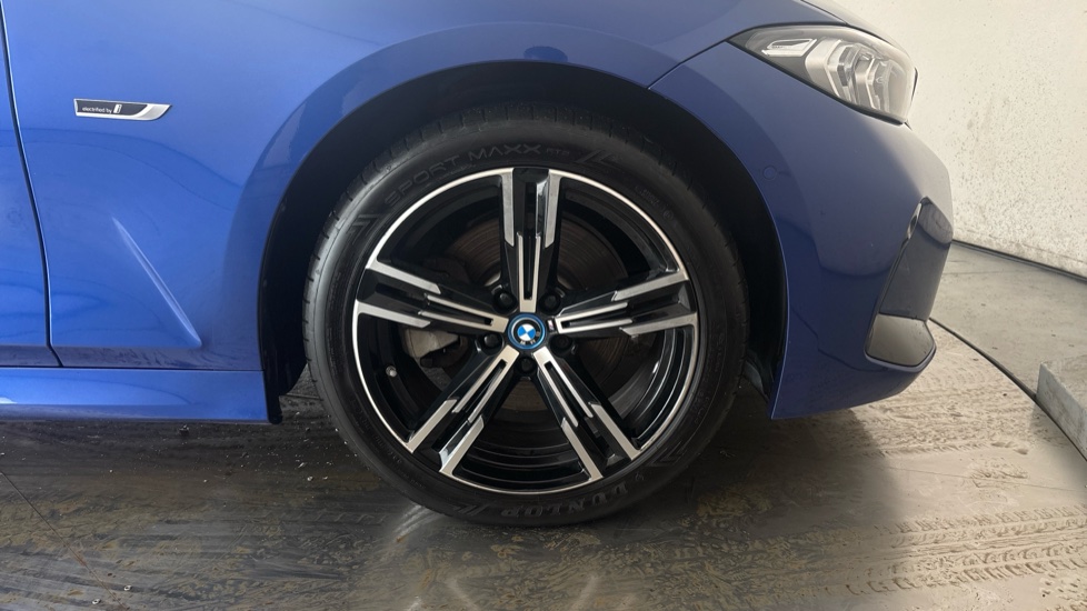BMW 3 SERIES Image 20