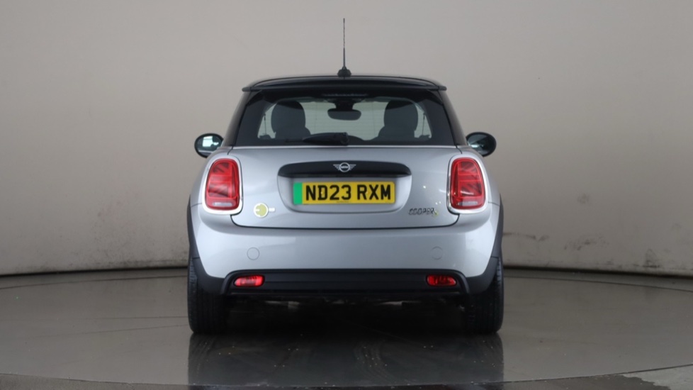 MINI HATCHBACK Image 4