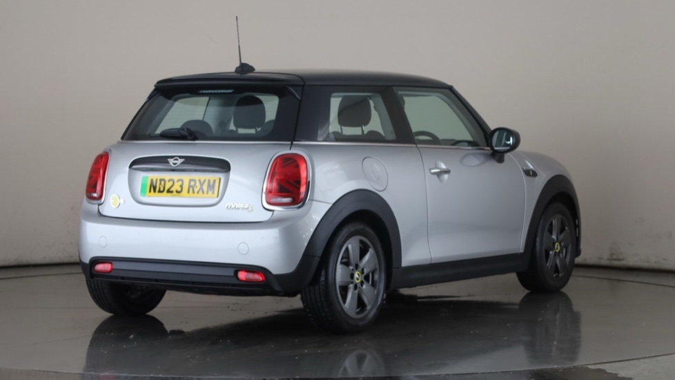 MINI HATCHBACK Image 5